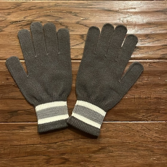 Herff Jones Class of 2024 Scarf and Mittens - Picture 3 of 6